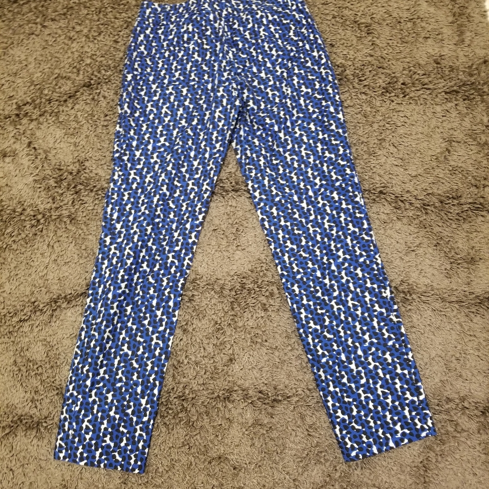 Blue with print Ann Taylor Capris